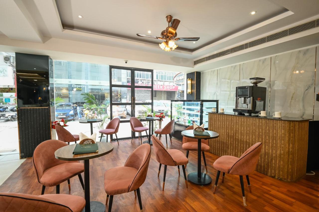 Hotel Krishna Deluxe-By Rcg Hotels New Delhi Bagian luar foto